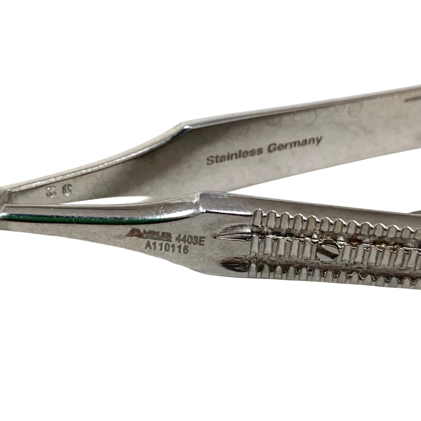 AMBLER REF 4403E Castroviejo needle holder 5 1/8'',delicate, straight, 9.0mm jaws, wide flat handle, with lock