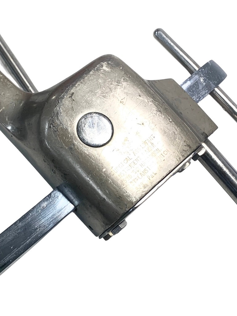 Makar Instrument Surgical Assistant Leg Holder