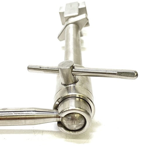 Medtronic METRx 9560524 Flexible Arm w/ Metrx 9560523 Bed Rail Attachment
