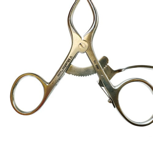 V. Mueller Ref SU3195 Beckman Retractor - Hinged Arms 3 X 4 Sharp Prongs