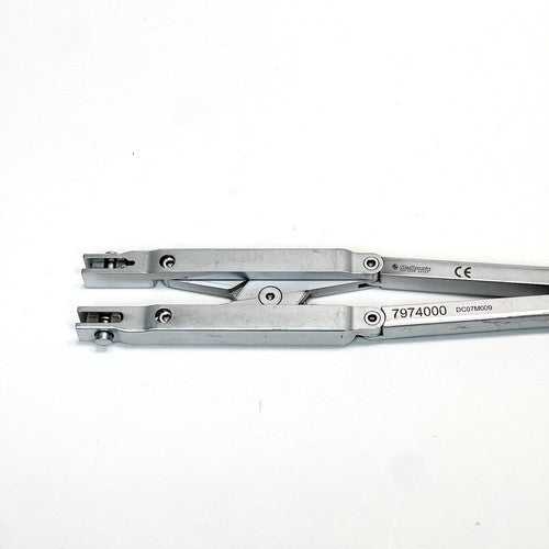 Medtronic 7974000 XVBR Large Distractor Instrument