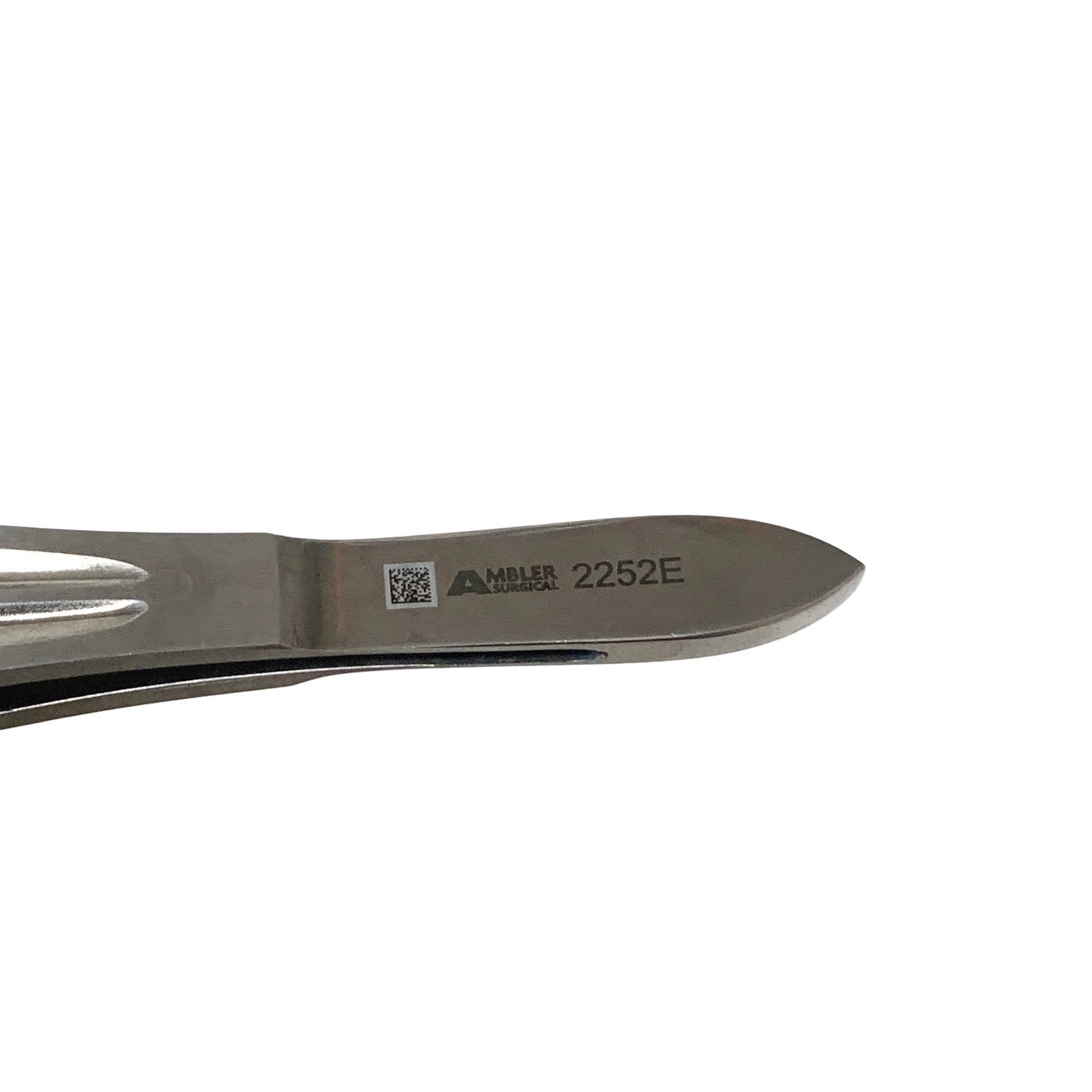AMBLER REF 2252E Castroviejo suturing forceps 4 3/8'',straight shafts, 0.12mm 1x2 teeth, 5.5mm tying platforms, wide serrated flat handle