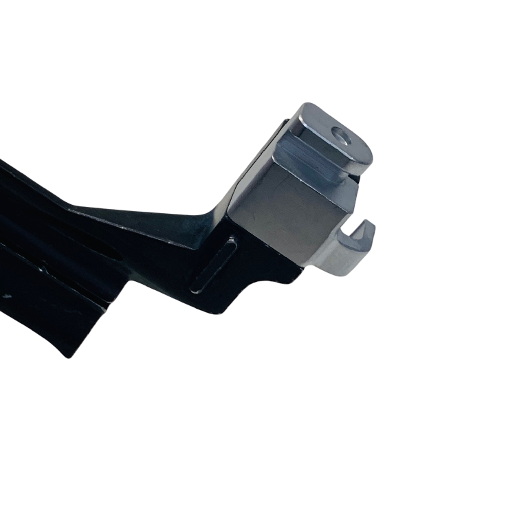 Medtronic Ref EX06123981, F/11 RETRACTOR BLADE