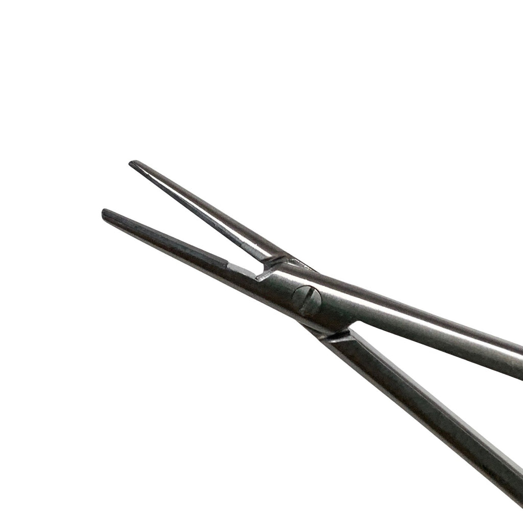 V. Mueller 61-2558 Castroviejo Needle Holder Tungsten Carbide TC Germany 5.5"