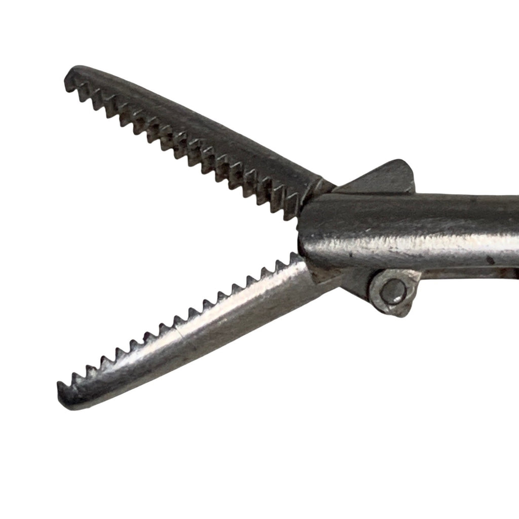Pilling 50-5015 Serrated Grasping Forceps, Center Action, 30cm.
