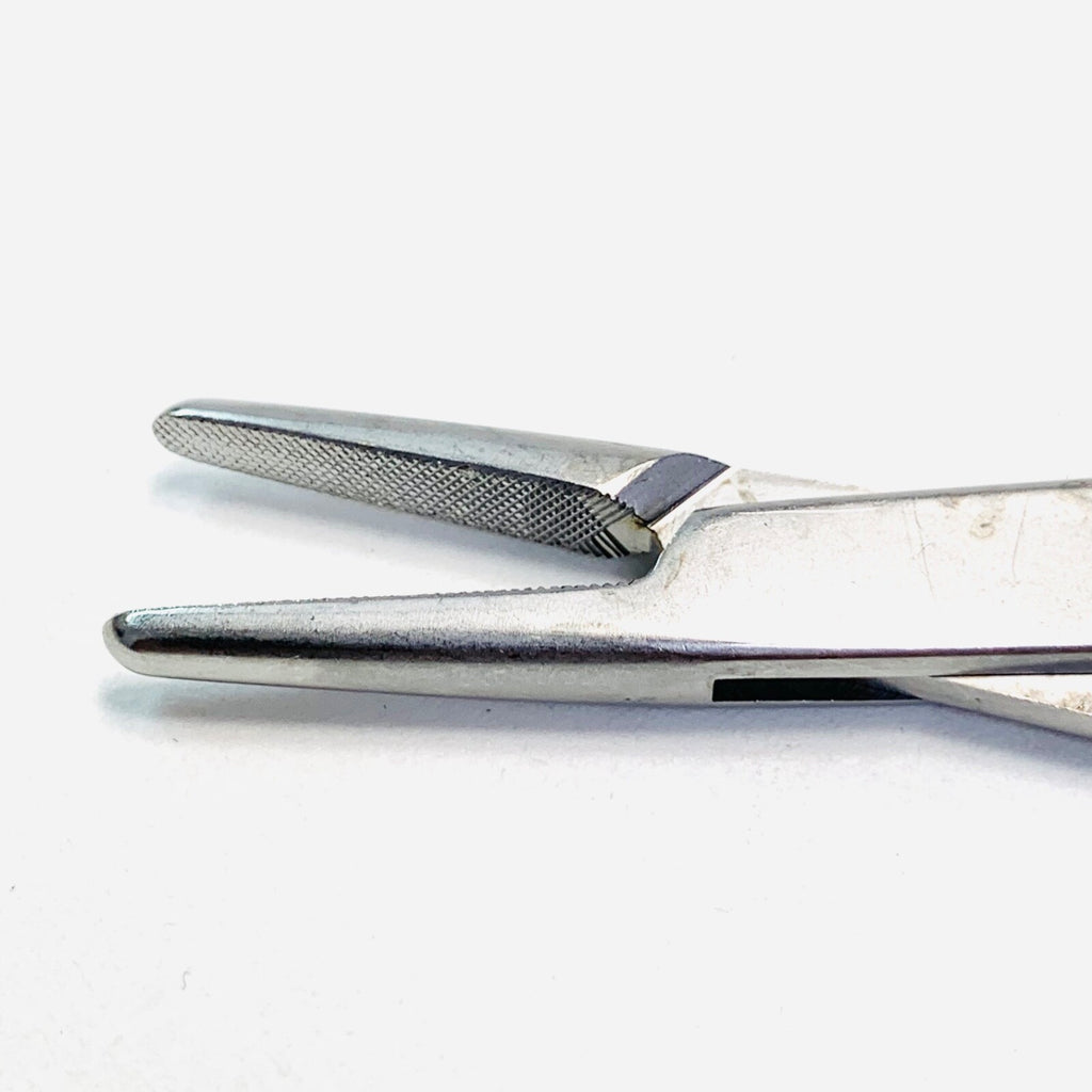 Aesculap REF BM255R, Hegar Serrated Jaw Needle Holder