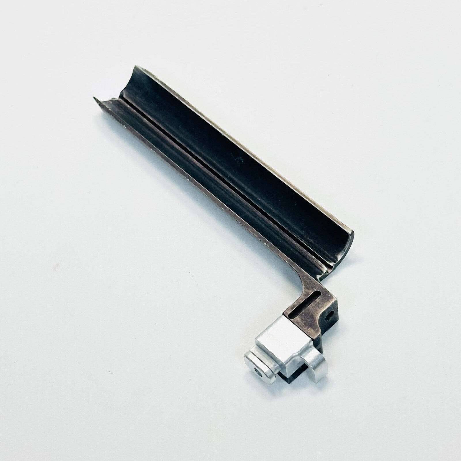 Medtronic 9567312 Retractor/Access Blade Instrument 12cm, Right