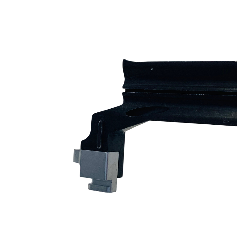 Medtronic Ref EX06123981, F/11 RETRACTOR BLADE