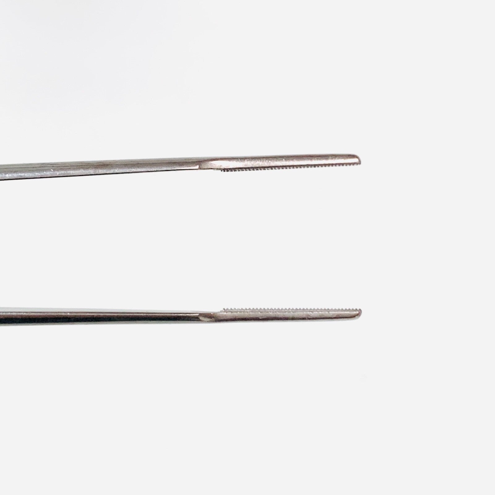 CODMAN REF 37-1001, DeBakey Insulated Thorasic Tissue Forceps 8"