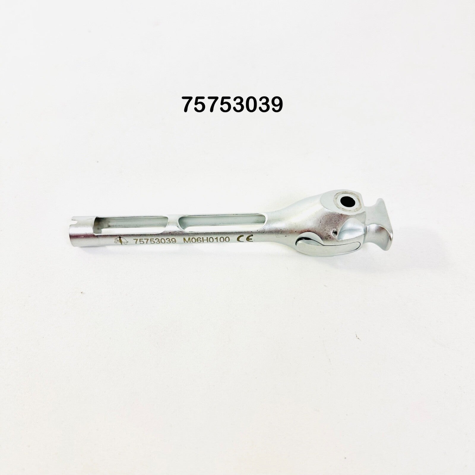 Medtronic 75753039 SINGLE LEVEL EXTENDER Instrument