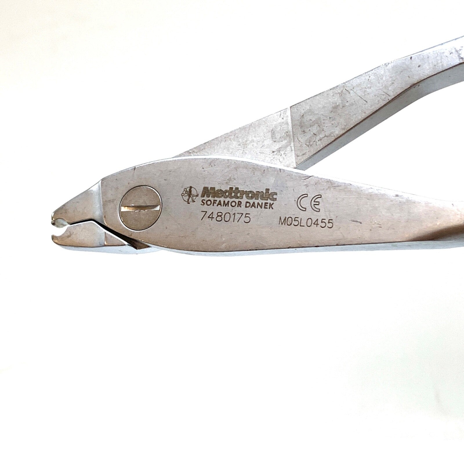 Medtronic REF 7480175, 6.35mm Rod Gripper
