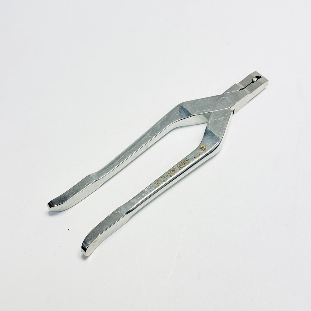Medtronic 870-704 Bending Iron Instrument