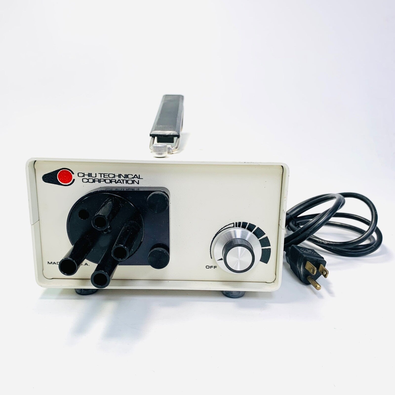 CHIU TECHNICAL Ref SLS-150, FIBEROPTIC LIGHT SOURCE