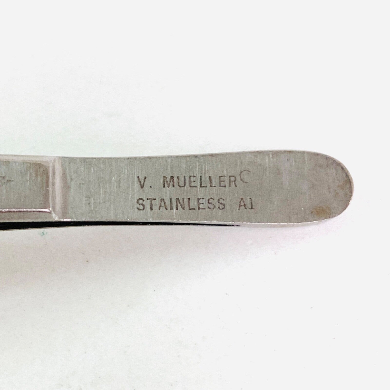 V. Mueller Ref SU2332, Tissue Forceps 5-3/4 Inch Length