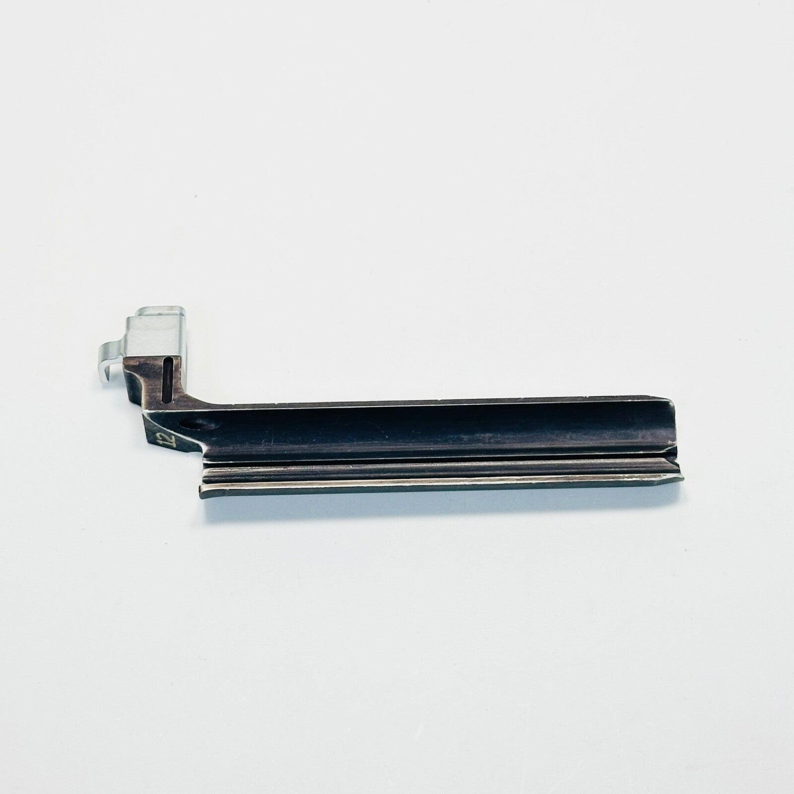 Medtronic 9567312 Retractor/Access Blade Instrument 12cm, Right