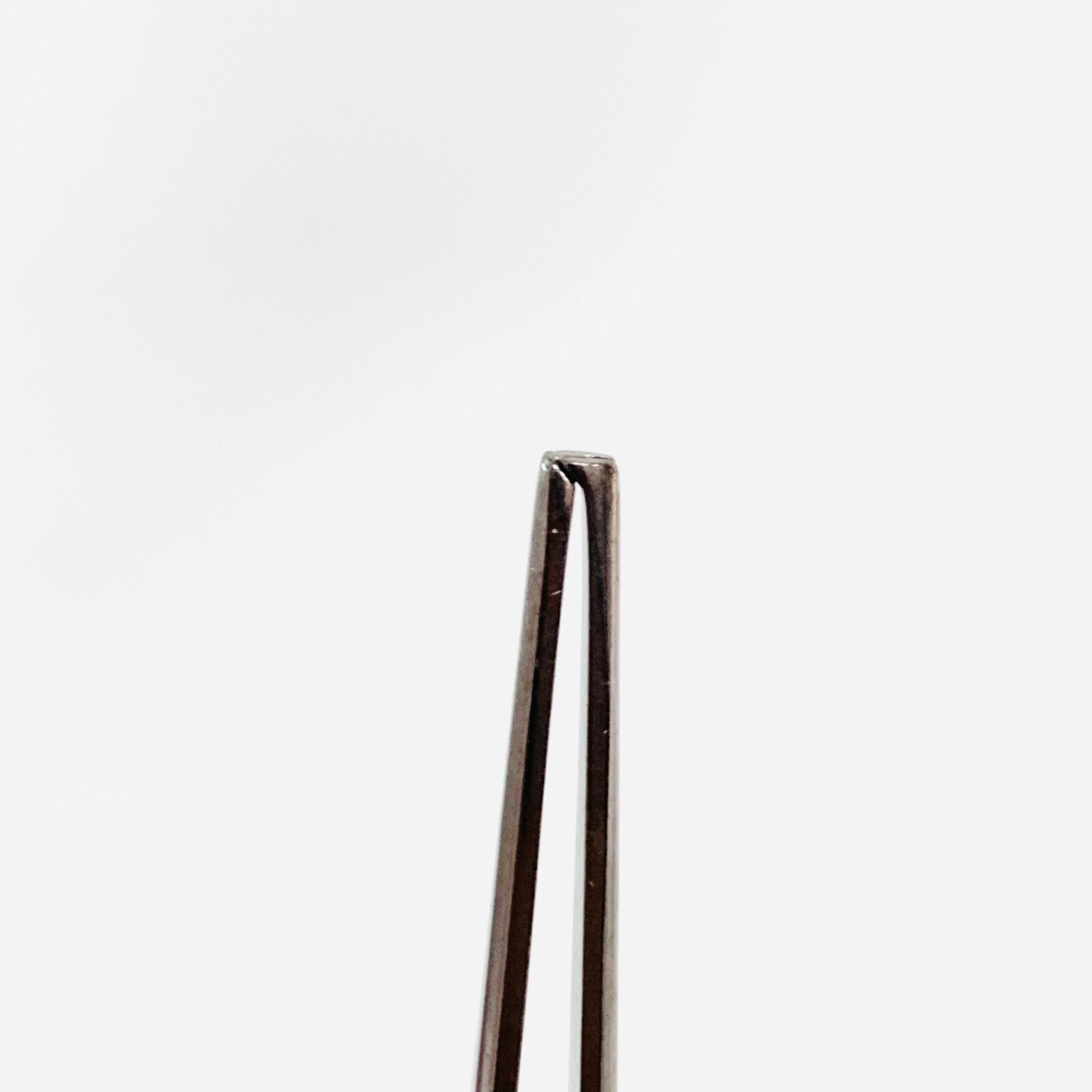 V. Mueller Ref SU2332, Tissue Forceps 5-3/4 Inch Length