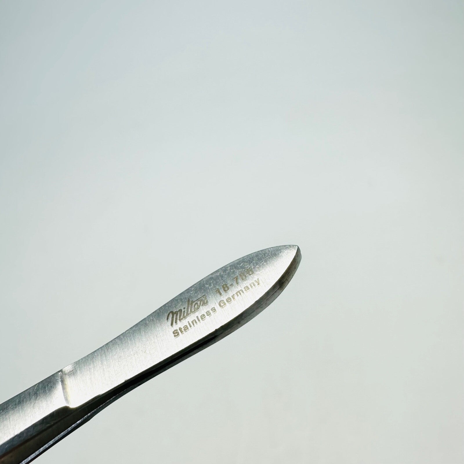 Miltex 18-786 Iris Forceps 4 Inch, 1 X 2 Teeth Instrument