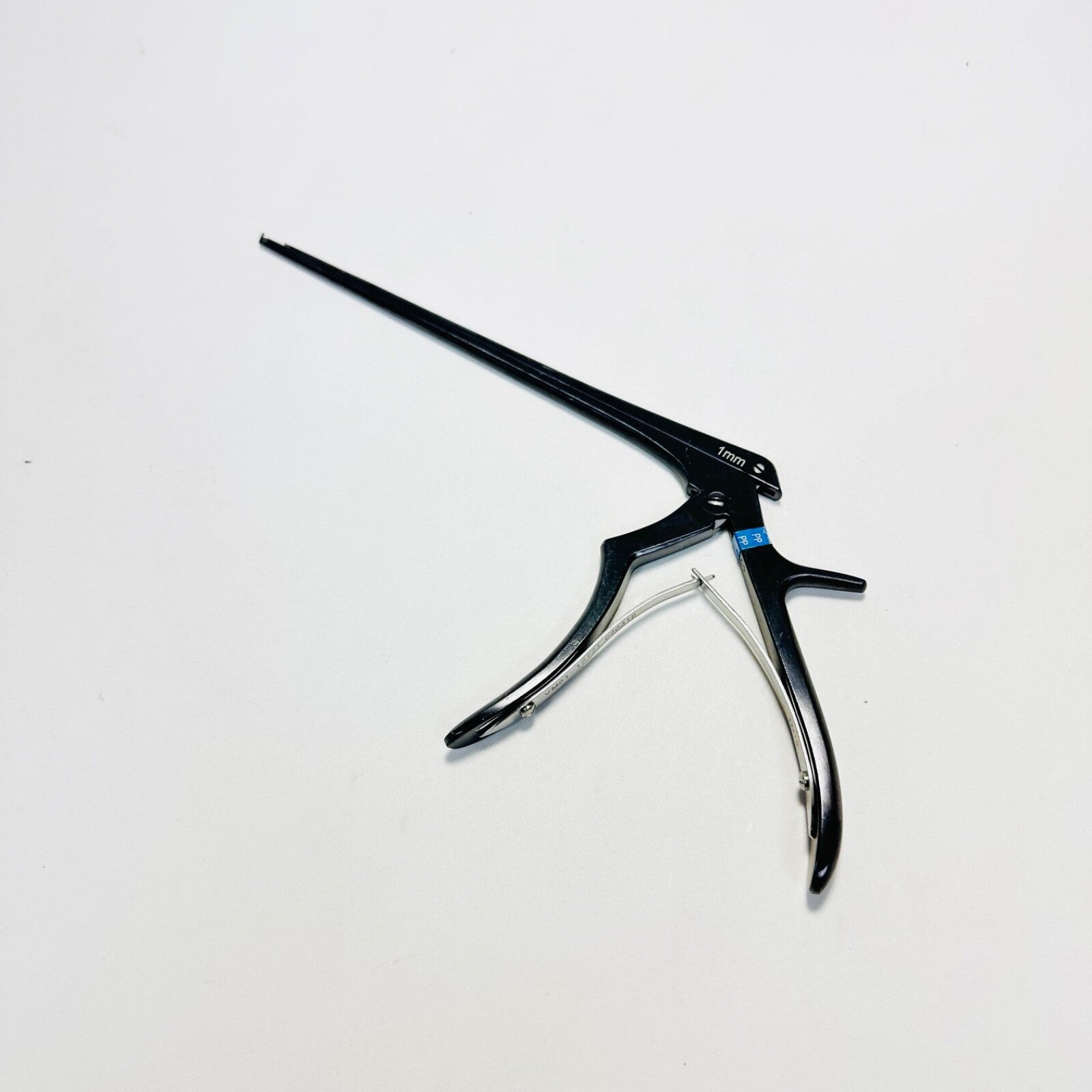 V. Mueller VM8112731 Punch, Sella Ceramic Coat 40° Up 1mm Blade 8" instrument