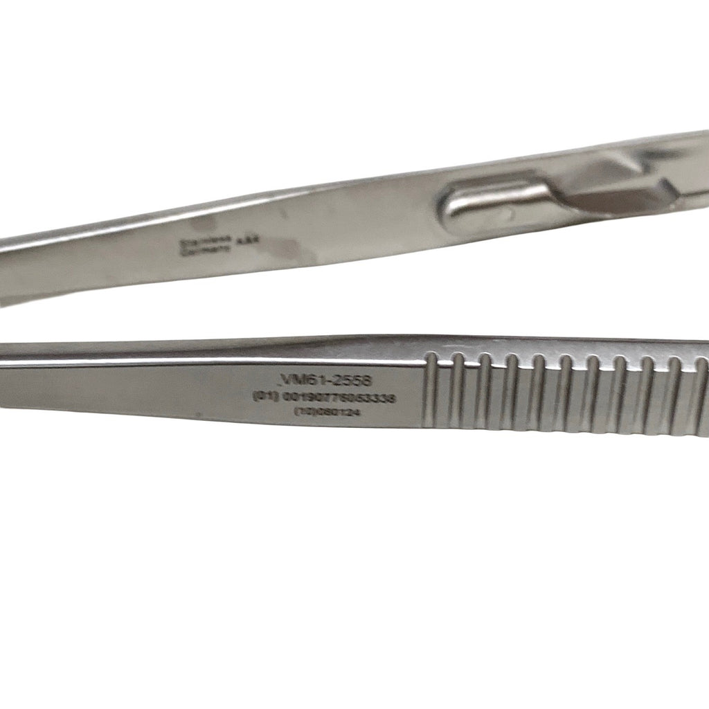 V. Mueller 61-2558 Castroviejo Needle Holder Tungsten Carbide TC Germany 5.5"