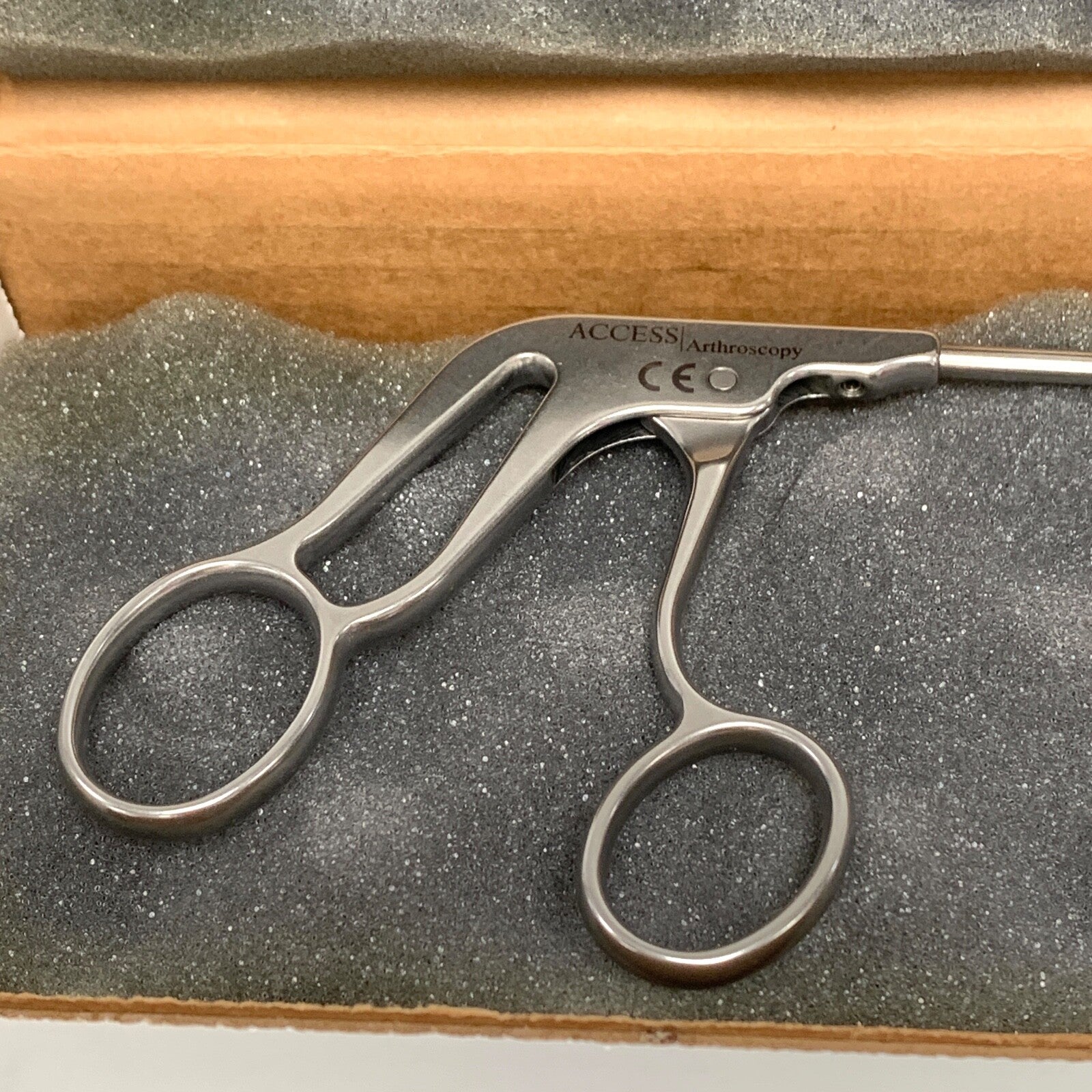 Symmetry Surgical REF 1010111, Access Punch, 1.7mm Straight, Blunt Nose