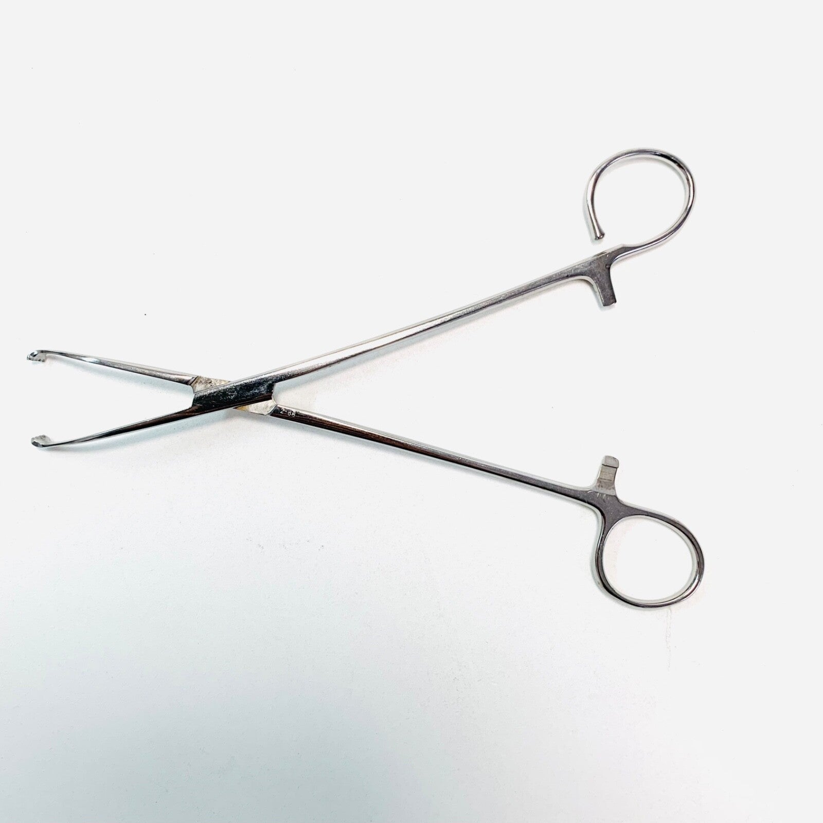 Weck REF 75-102, Curved Tissue Forcep