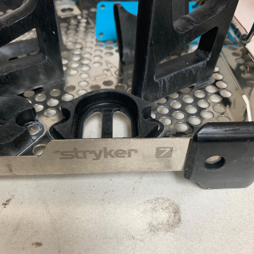 STRYKER SYSTEM 7 STORAGE INSERT TRAY FOR 3 HANDPIECES 7102-454-01