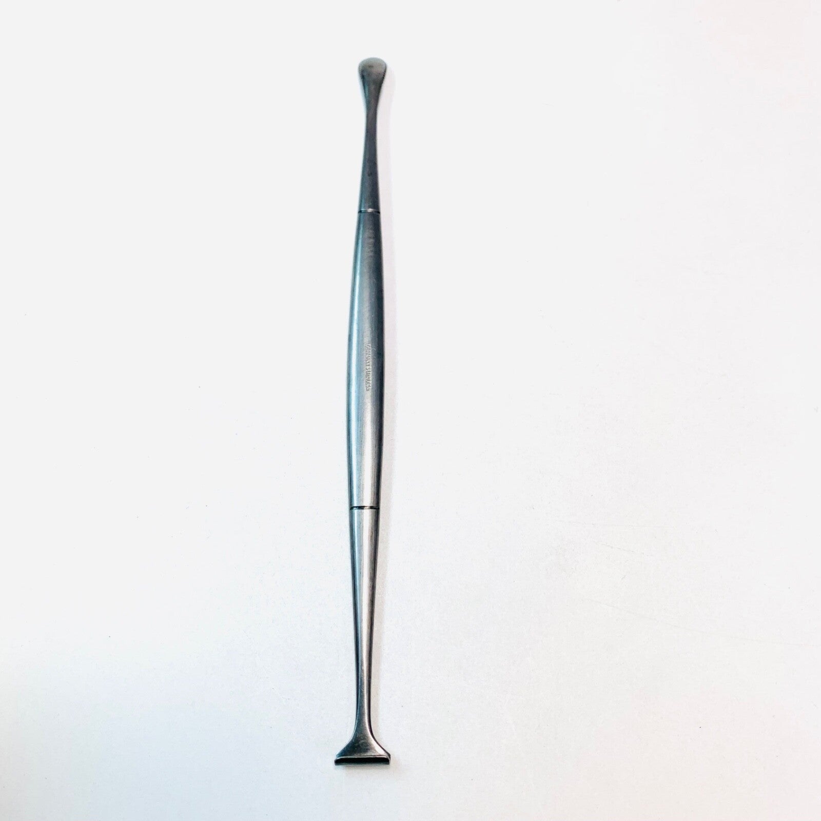 Lawton REF 81-0105, SURGICAL INSTRUMENT