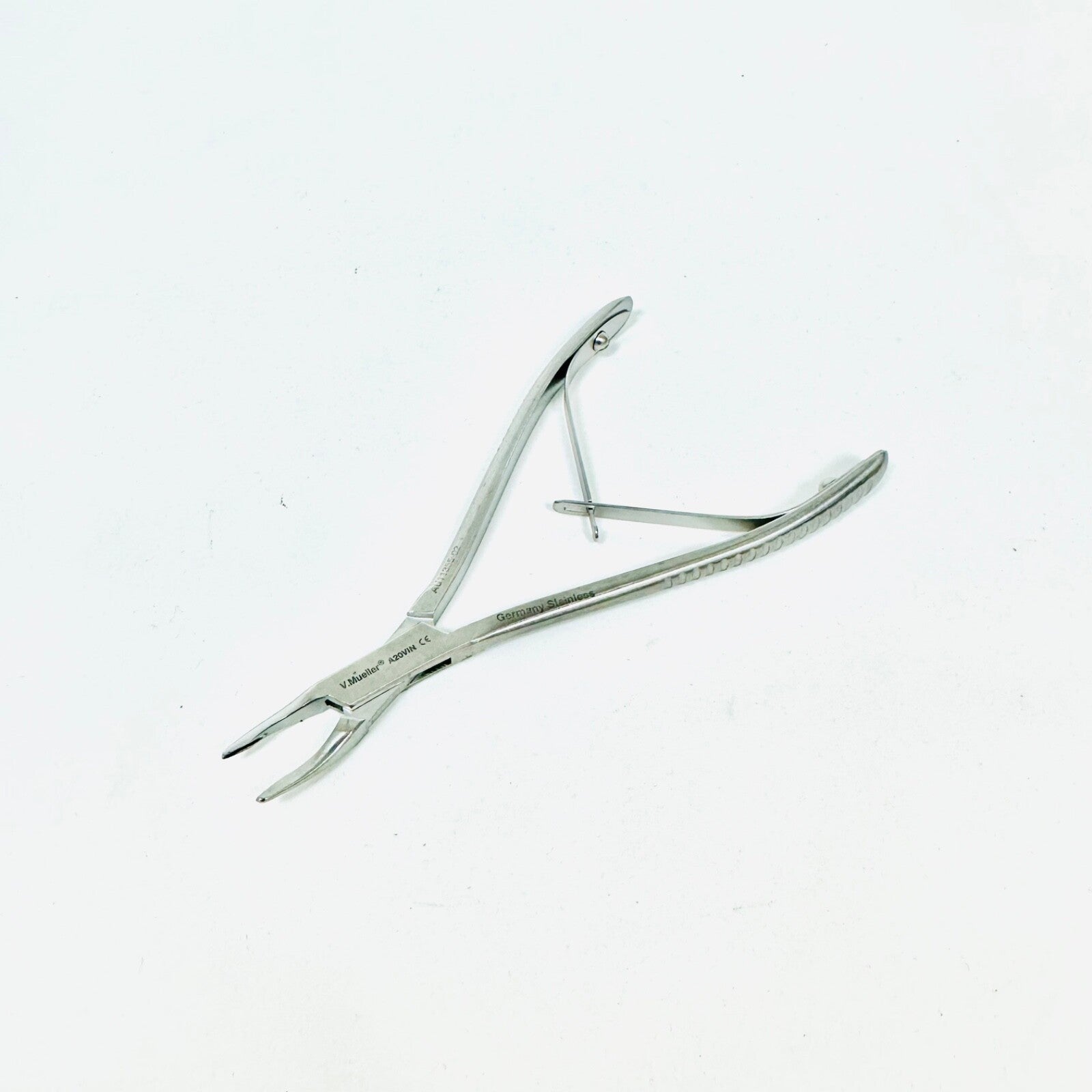 V. Mueller AU11355-02 Ronguer, Micro Friedman Curved 5 1/2" 1.3 X 5mm Instrument
