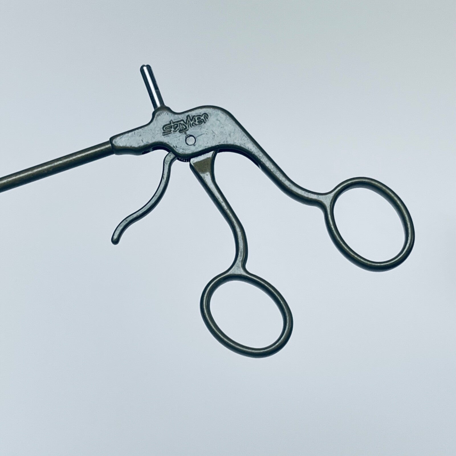 STRYKER REF 250-10-108 Monopolar Insulated Dissecting Grasper