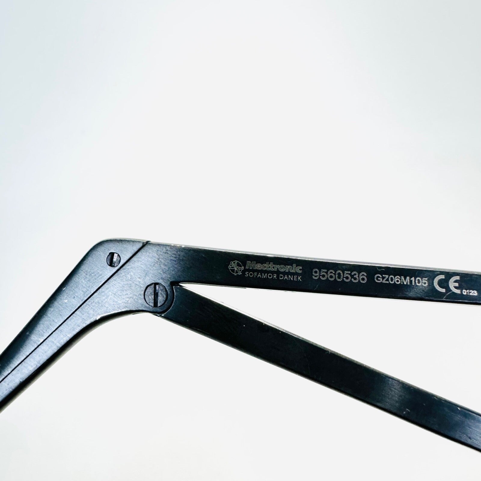 Medtronic 9560536 Metrx Straight Pituitary Forceps 4mm Instrument