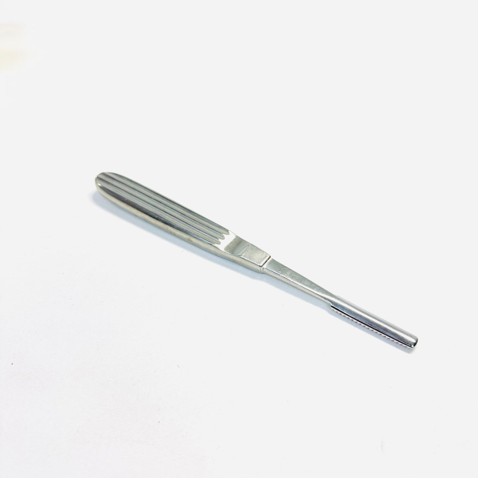 STORZ N4524 Maltz Rasp 20 teeth. 33mm long. 6.6mm wide, 6.6 in Instrument