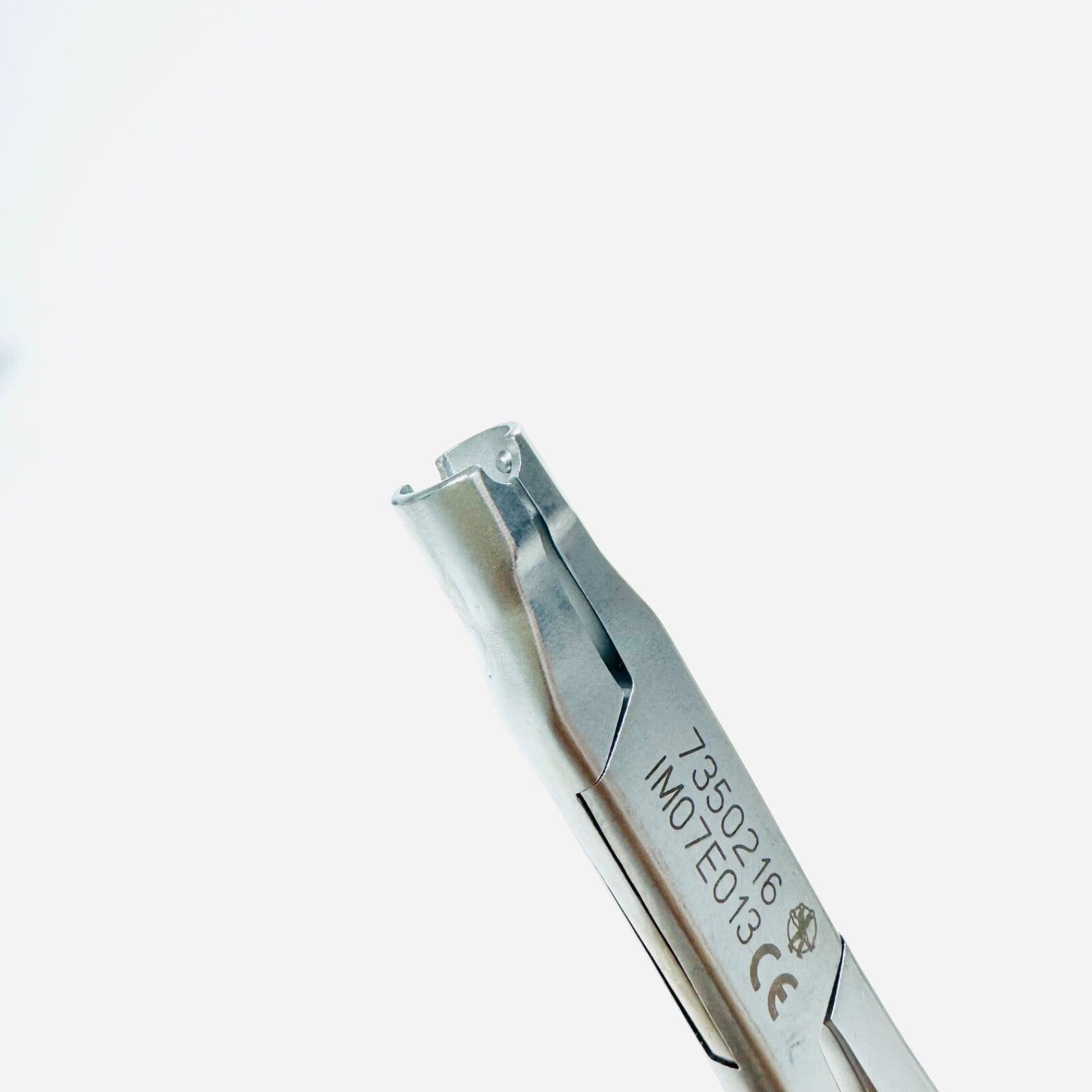 Medtronic 7350216 Straight Hook Holder Instrument