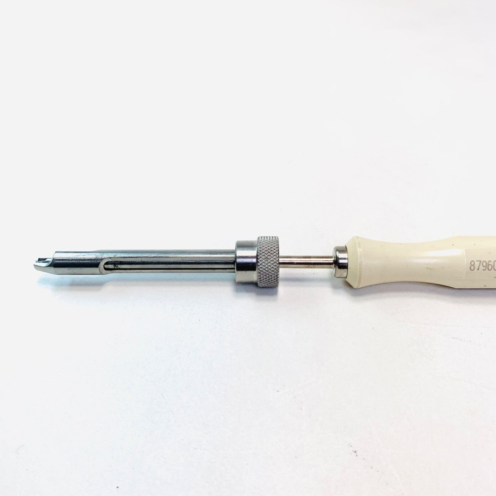 Medtronic REF 8796033, Central Slot Screw Removal Tool