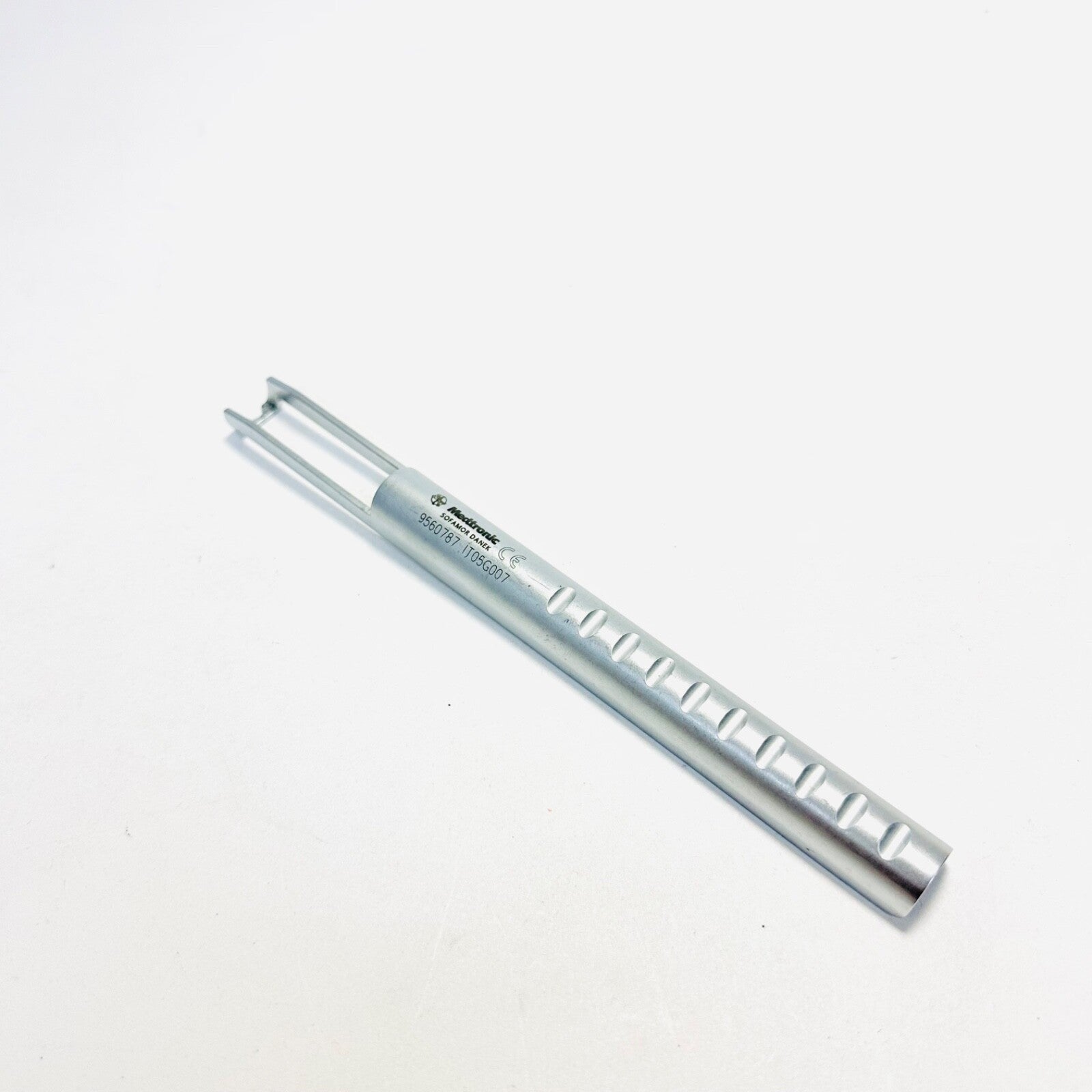 Medtronic 9560787 MECHANICAL COMPRESSOR Instrument