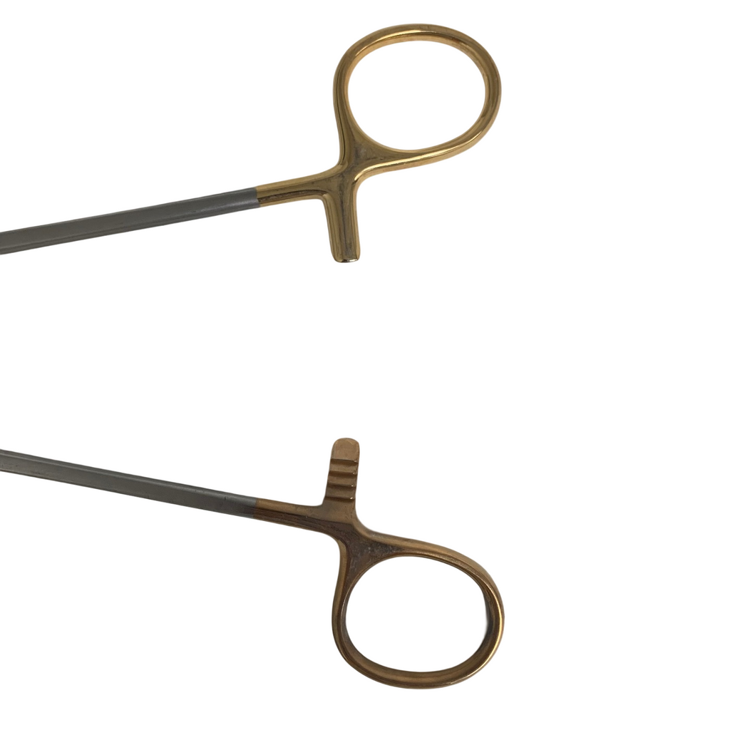 V. Mueller CH2428 Vital Crile-Wood Needle Holder, Straight, 11-3/4"