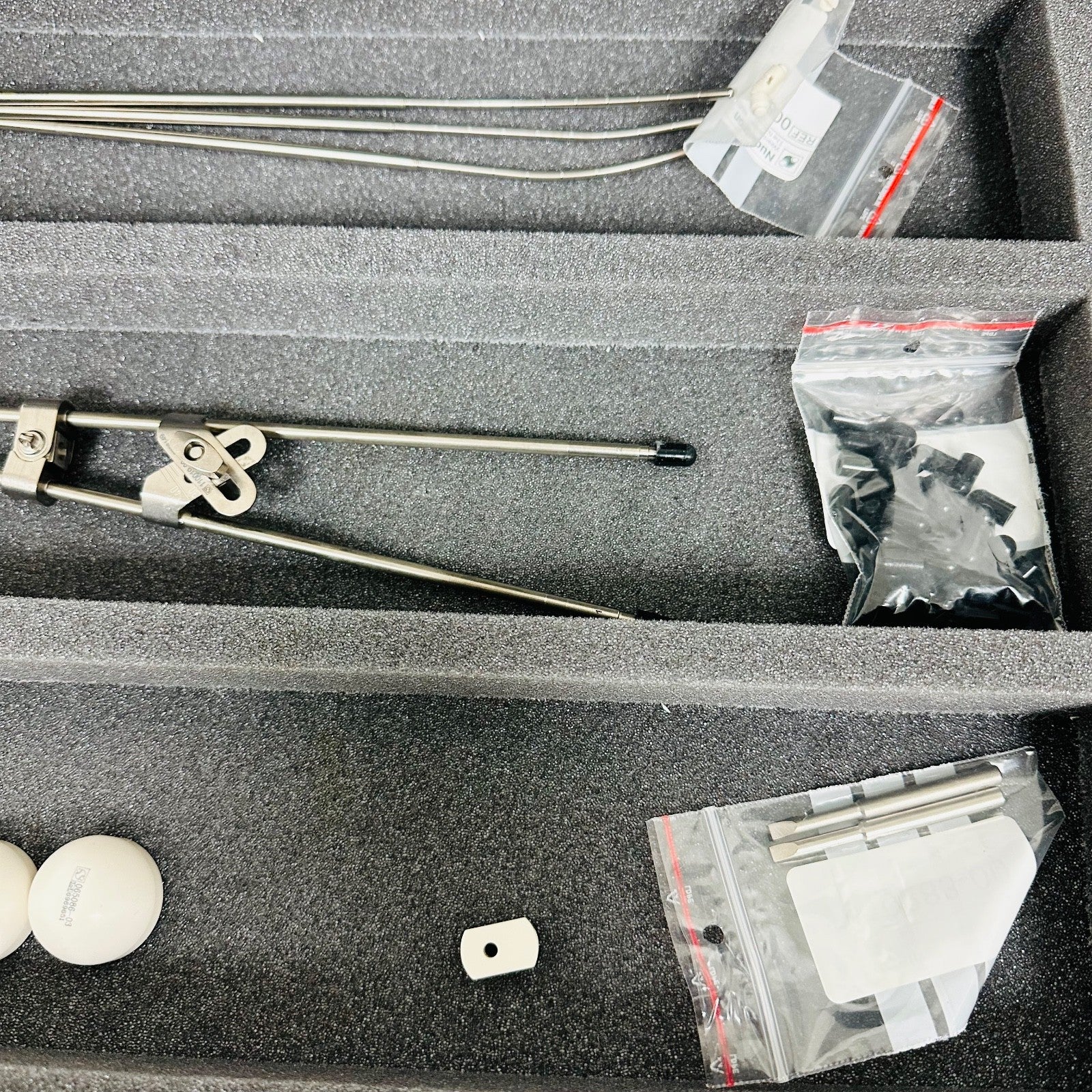 Nucletron / Elekta 110018 Henschke titanium applicator Instruments As Is