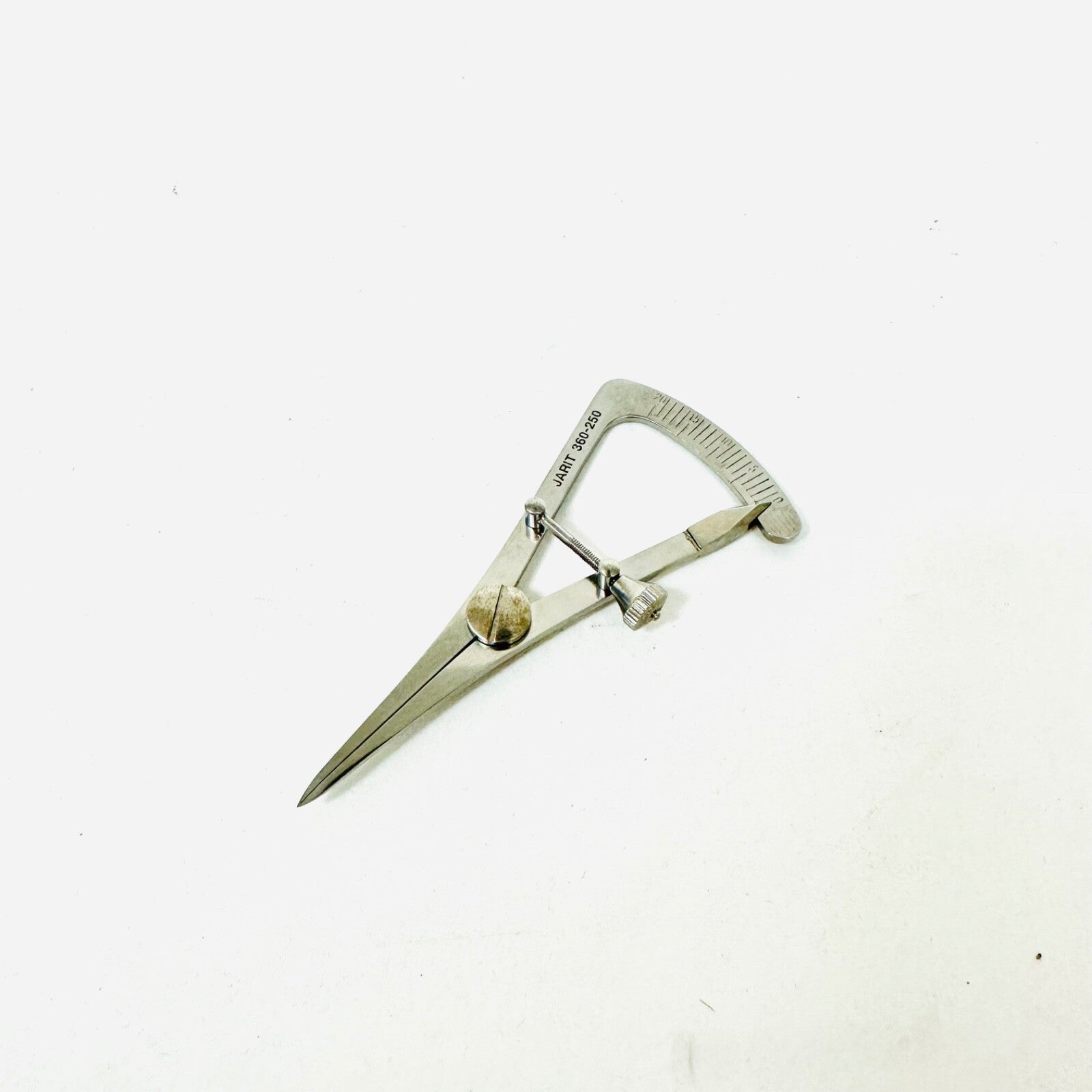 JARIT INTEGRA 360-250 Castroviejo Caliper Straight, 3-1/4" Instrument