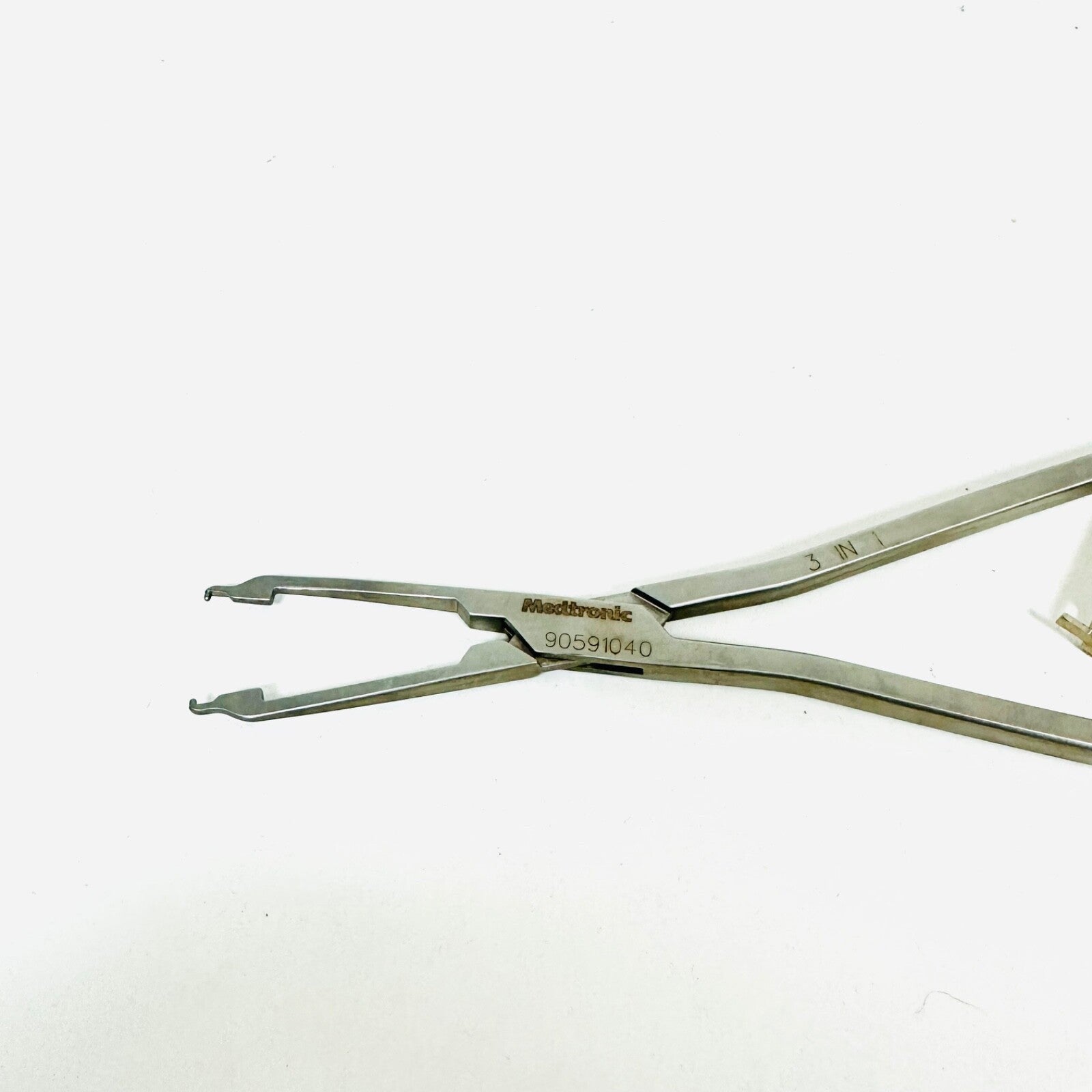 Medtronic 90591040 3 IN 1 mesh holder Forceps Instrument