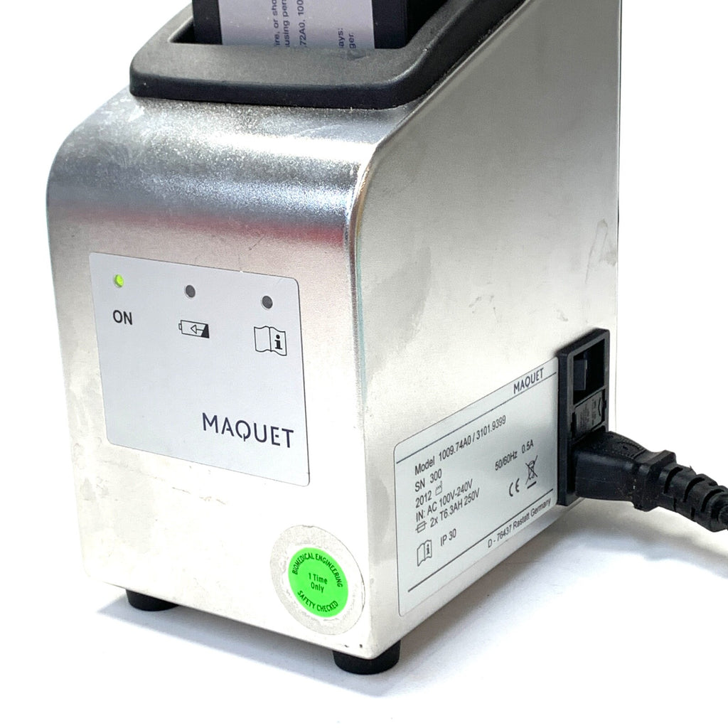 Maquet REF 1009.74A0, Battery Charger w/ 1009.75A0 Battery