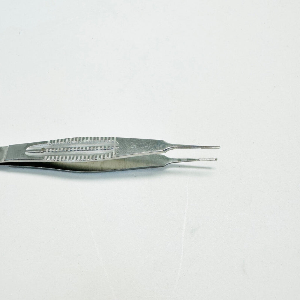 V. MUELLER ОР3308-003 Castroviejo Forceps 4-1/8 Inch Straight Instrument