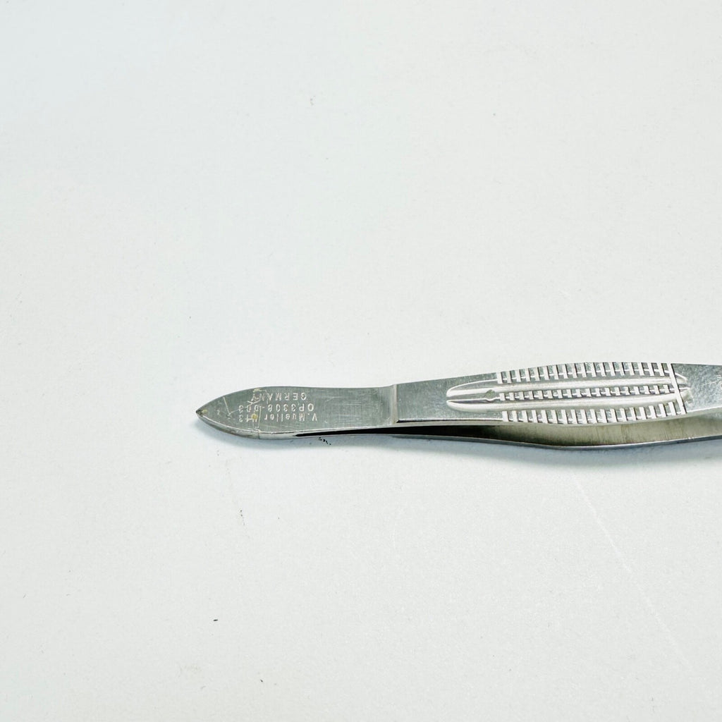 V. MUELLER ОР3308-003 Castroviejo Forceps 4-1/8 Inch Straight Instrument