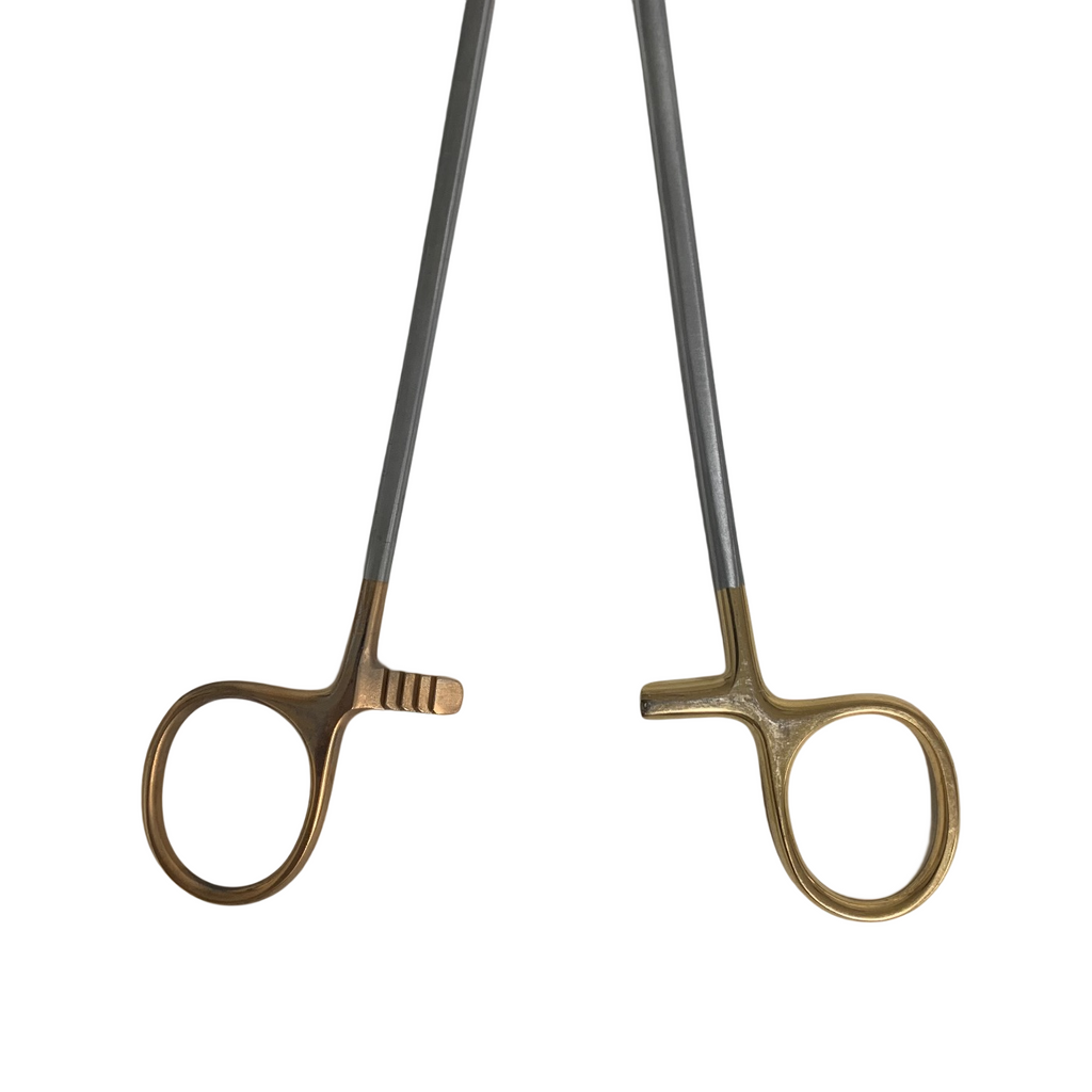 V. Mueller CH2428 Vital Crile-Wood Needle Holder, Straight, 11-3/4"