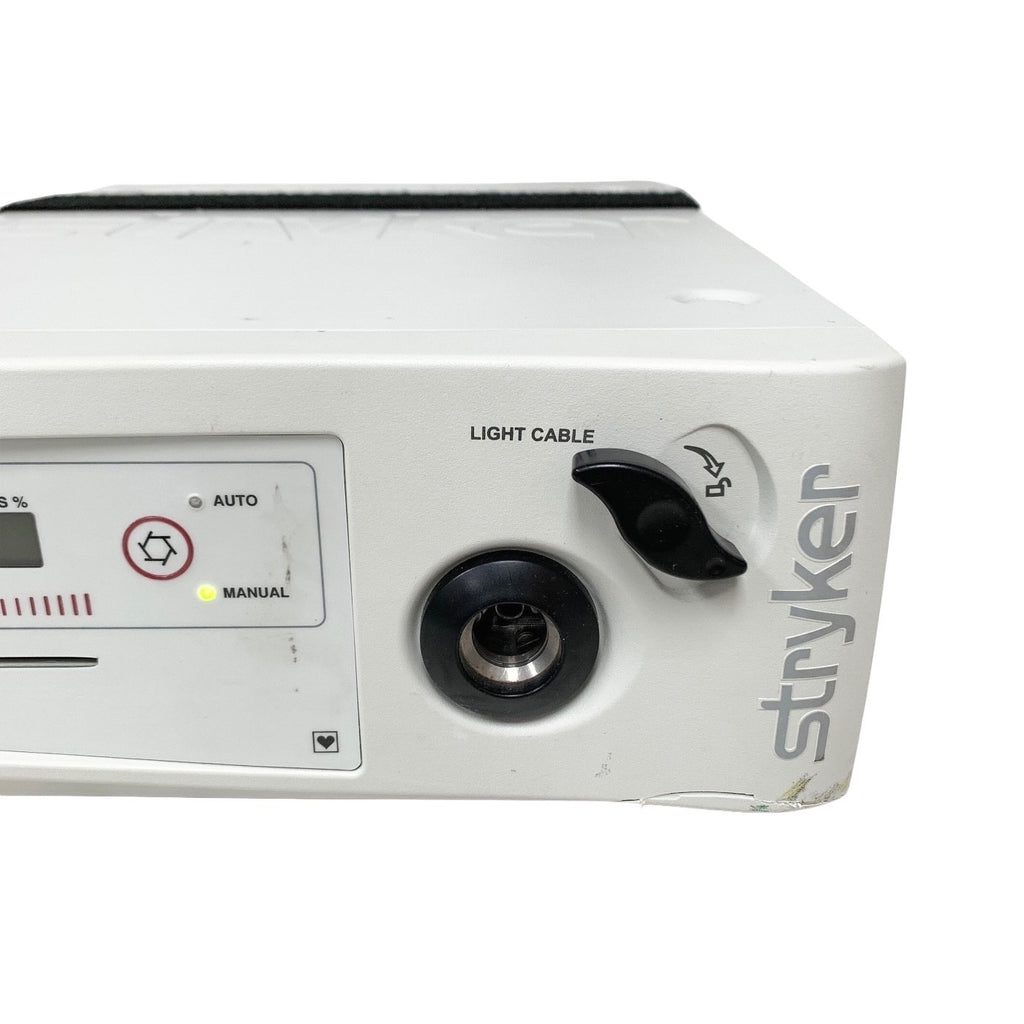 STRYKER REF C7000, LIGHT SOURCE, NO BULB