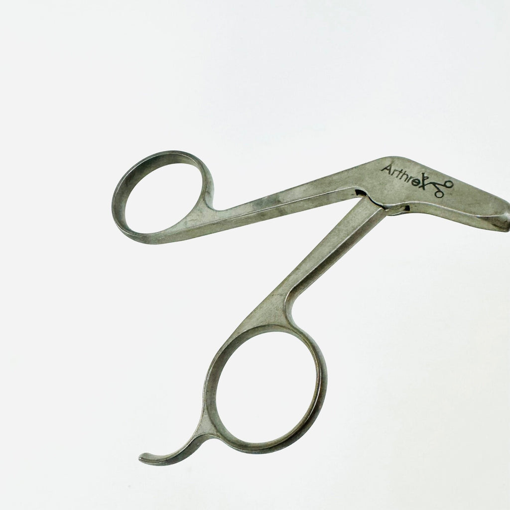 ARTHREX AR-11010 Punch, Standard ø2.75 mm, 15° Up Curved Shaft instrument