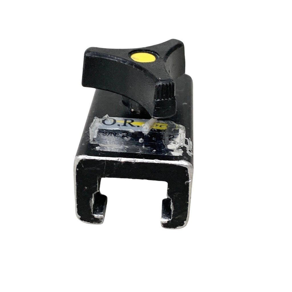 OR Medical S/N 251612 Operating Table Rail Clamp Accessory Socket Tri-Star Knob