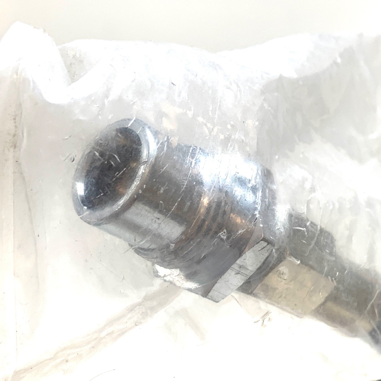 Medtronic REF PC110, Midas Rex Legend Female Nitrogen DISS to Male Adapter
