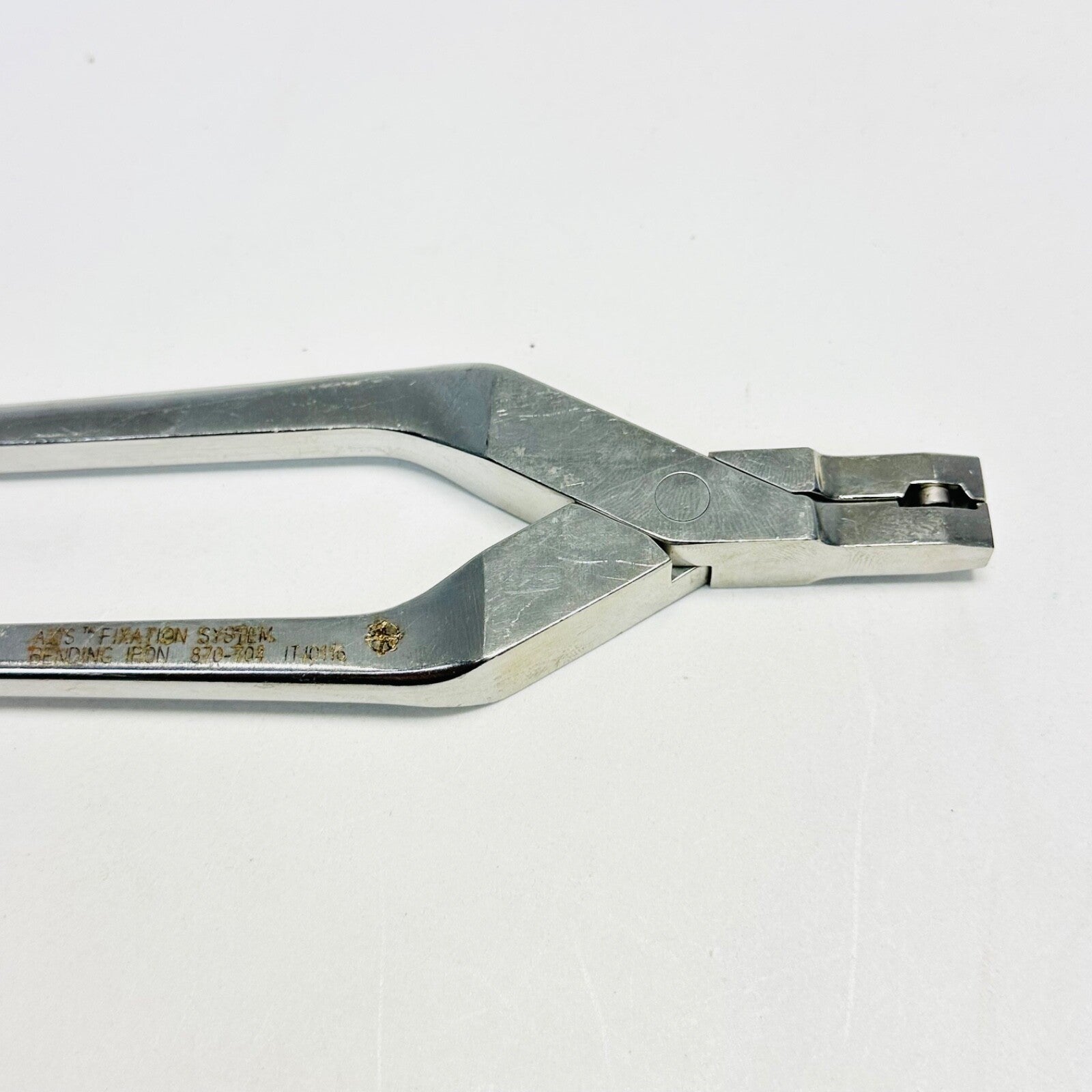 Medtronic 870-704 Bending Iron Instrument