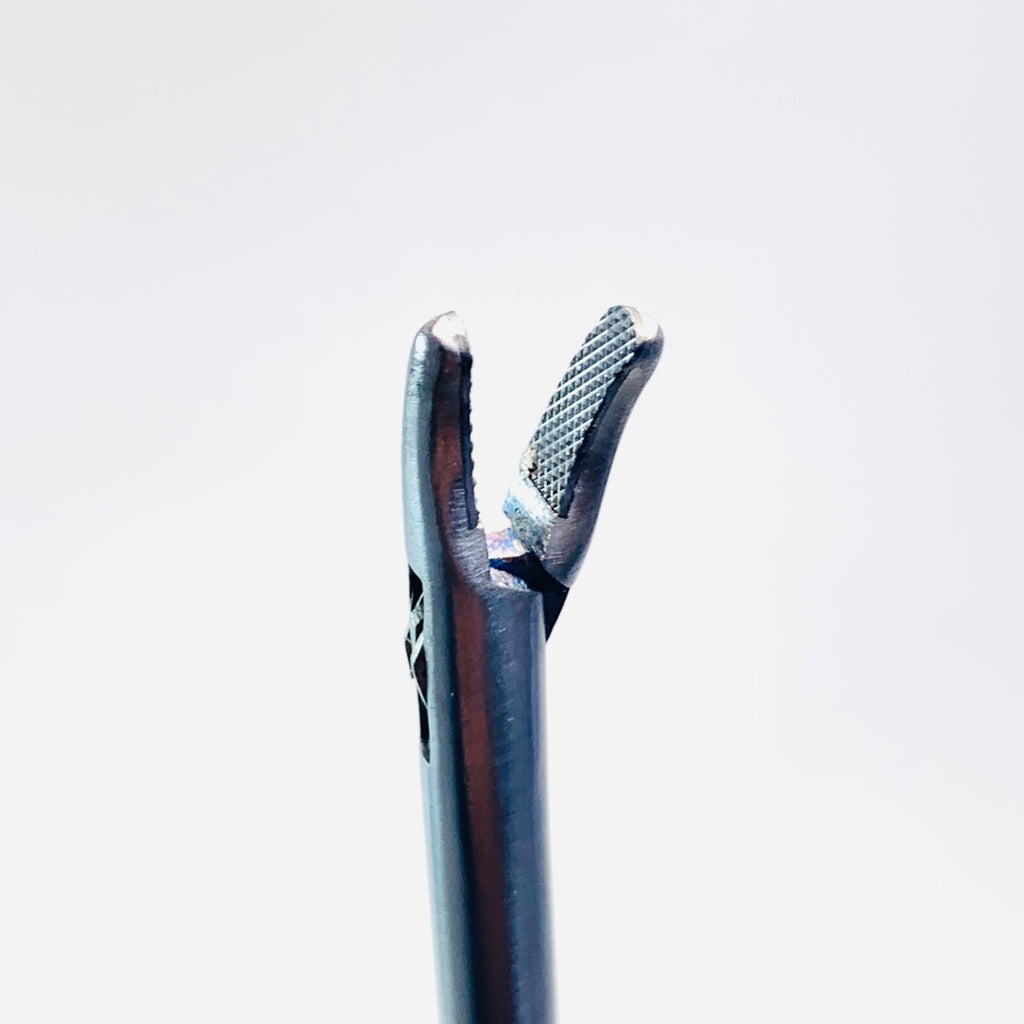 MILLENNIUM Ref 72-5250571, KOH Macro Needle Holder 5mm 33cm Curved Left