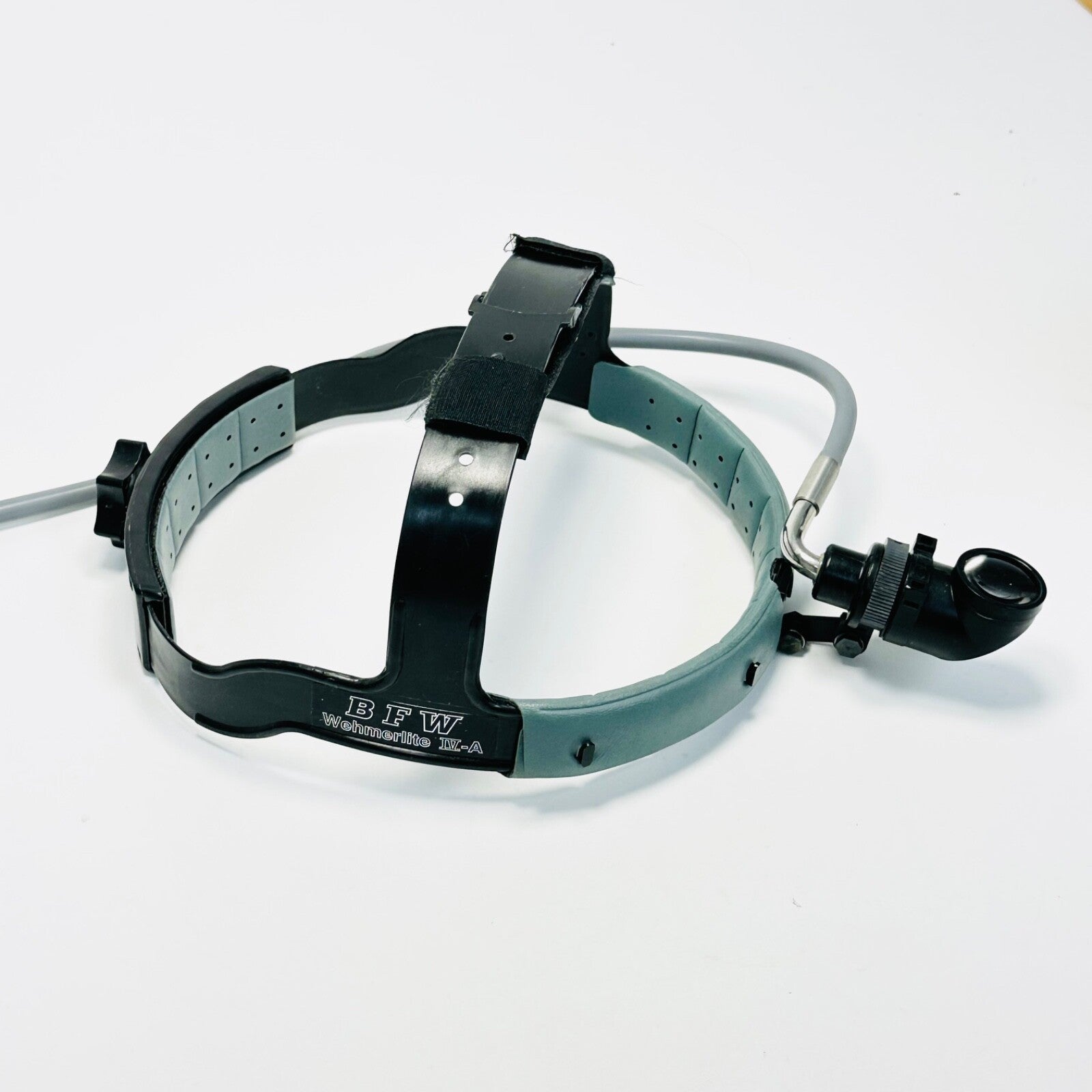 BFW Fiber Optic Headlight w/ MID 8500 Feather Brite Optic Light Cable