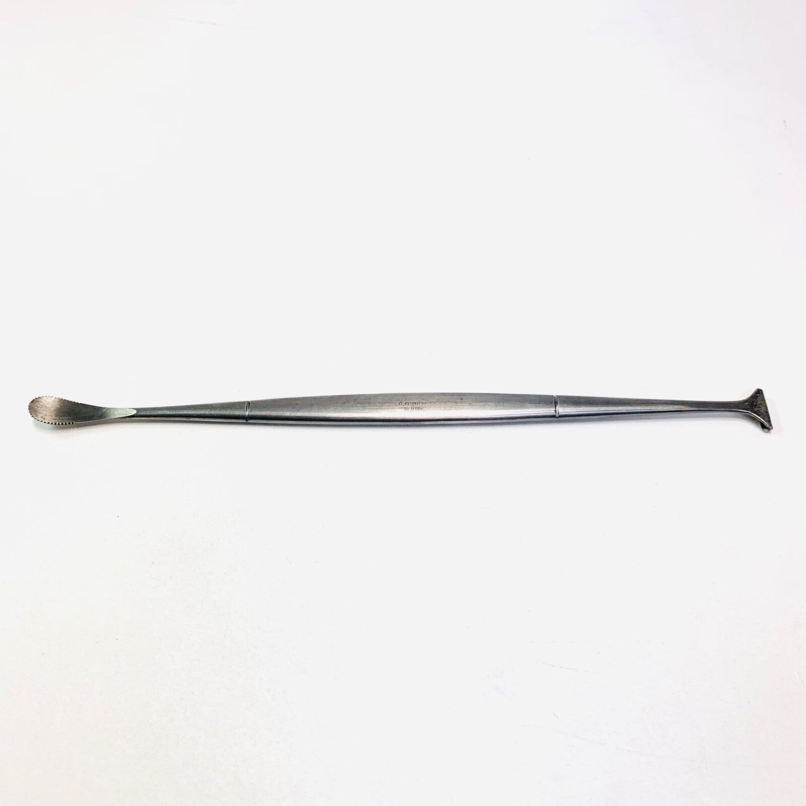 Lawton REF 81-0105, SURGICAL INSTRUMENT